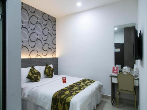OYO 223 D' Metro Hotel